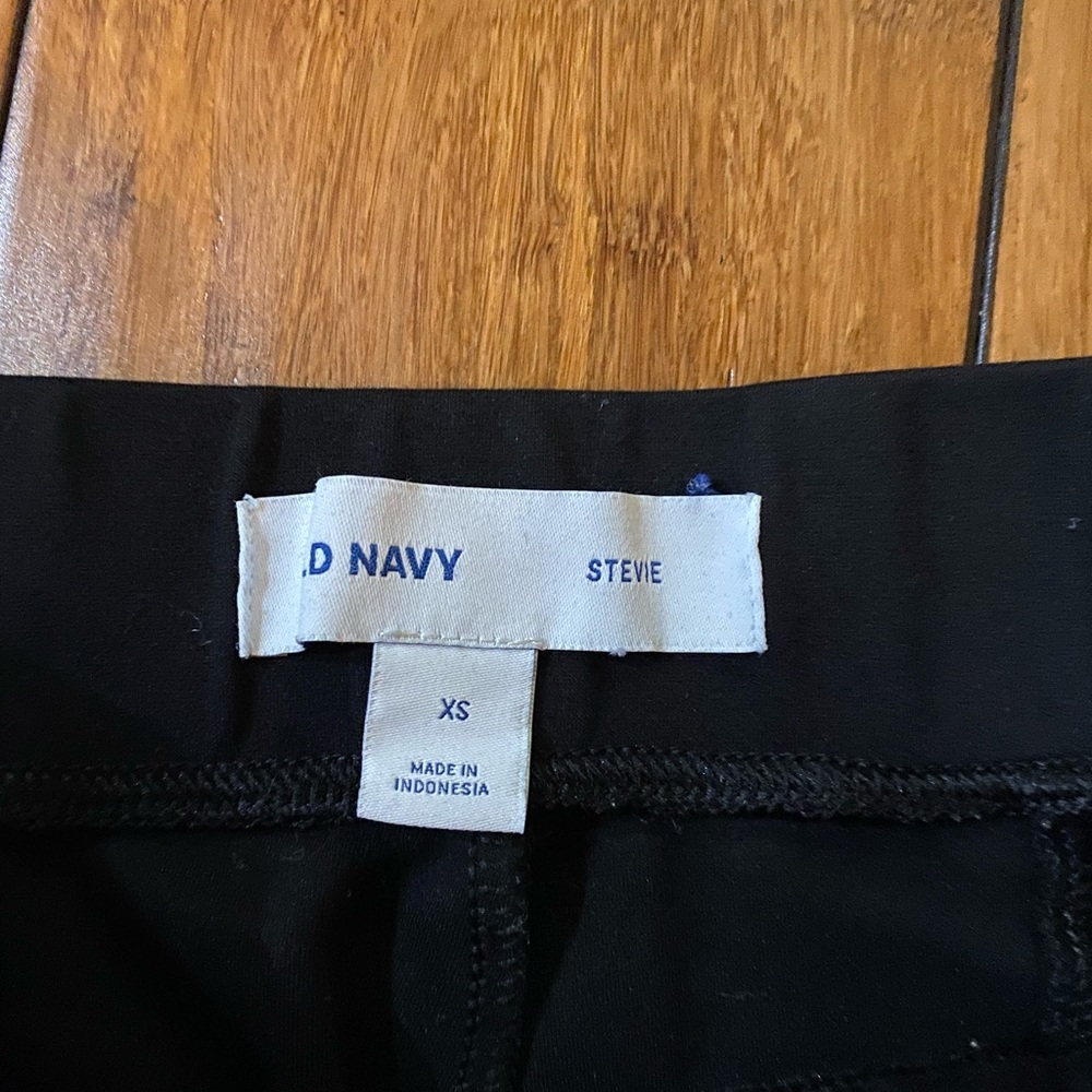 Old Navy Stevie Capri length leggings